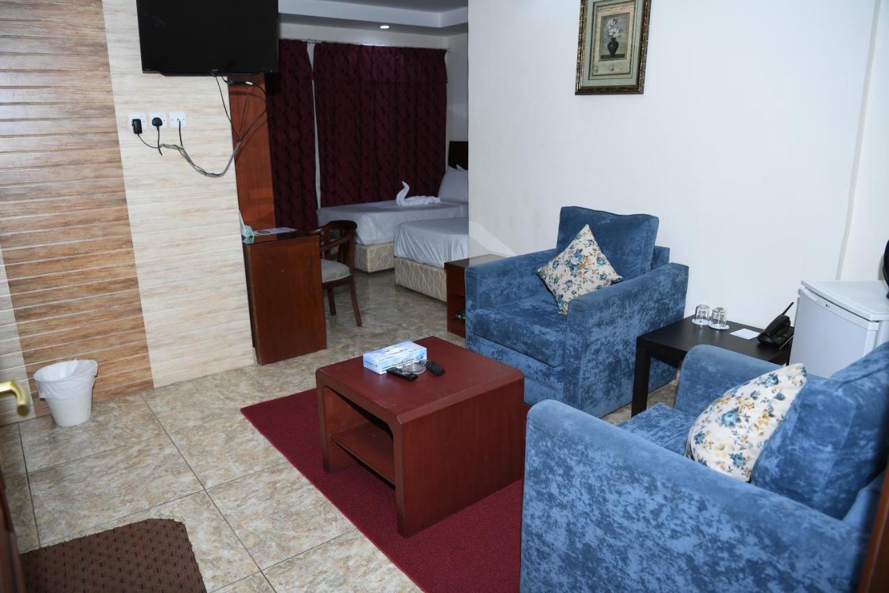 Continental Suite Farwaniya Кувейт Экстерьер фото