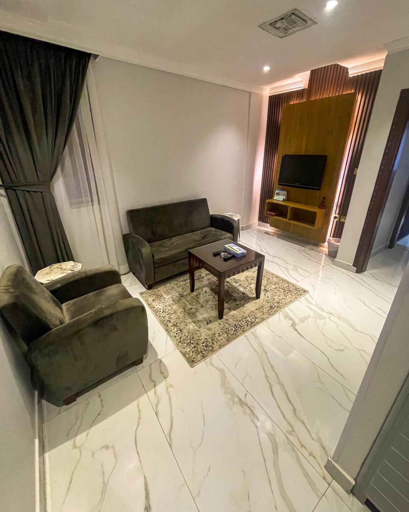 Continental Suite Farwaniya Кувейт Экстерьер фото