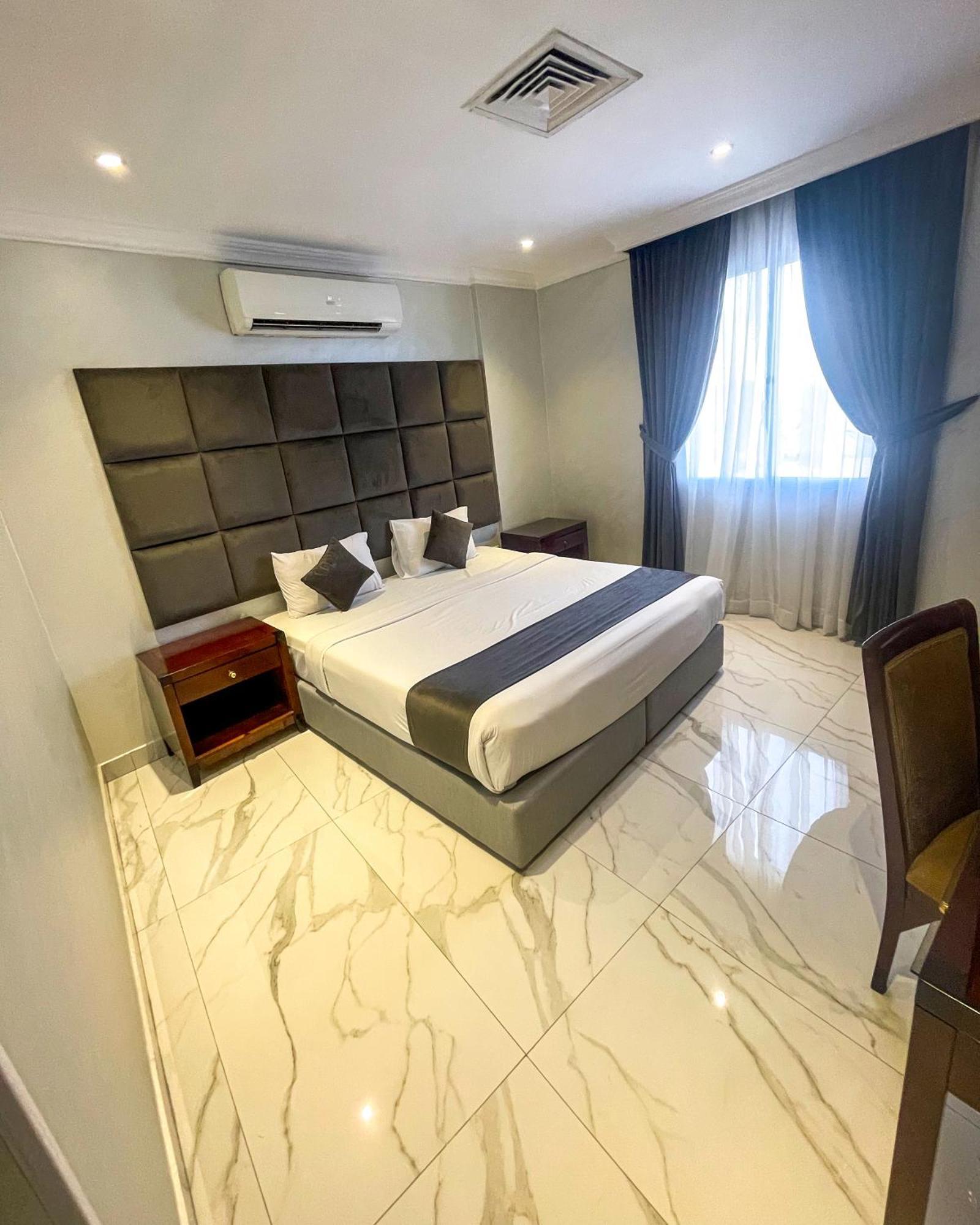 Continental Suite Farwaniya Кувейт Экстерьер фото